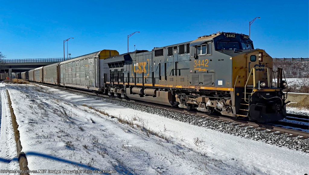 CSX 3442 leads M224.